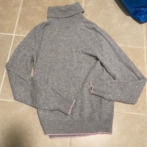 Uniqlo 100% Cashmere Turtleneck